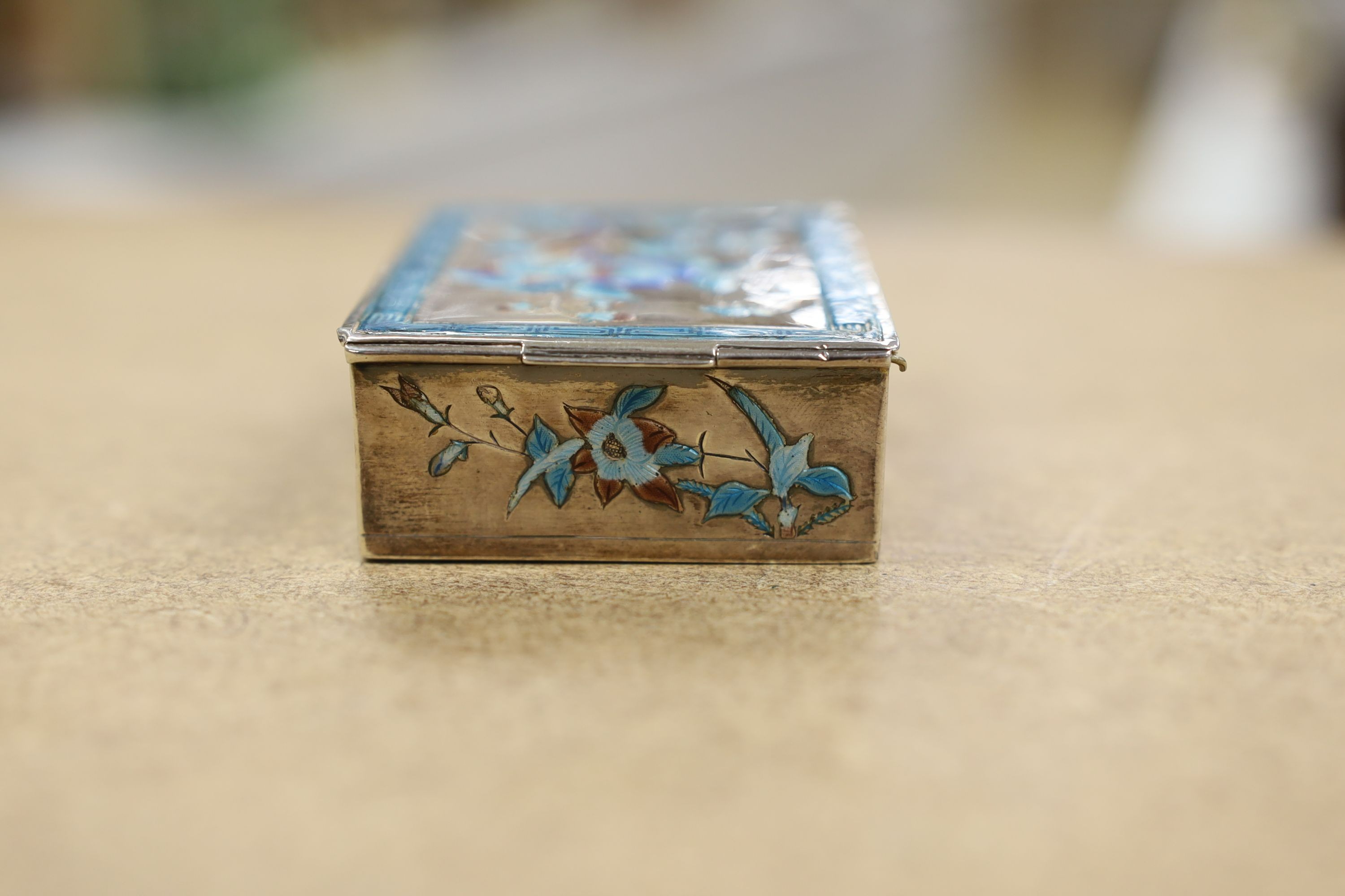 A Chinese Export white metal and enamel rectangular snuff box, 78mm.